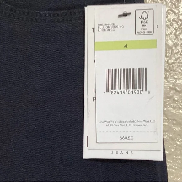 Nine West Black Pull-On Jeggings   NWT.  Size 4 - Picture 5 of 5